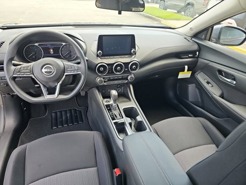 New 2025 Nissan Sentra SV image 4