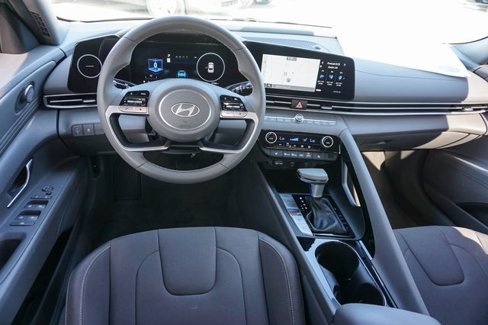 Used 2024 Hyundai Elantra SEL w/ Convenience Package image 14