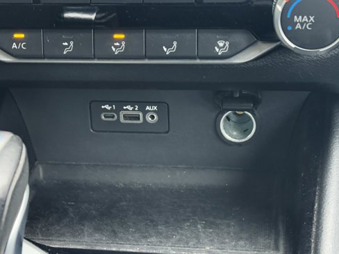 Used 2021 Nissan Altima 2.5 SV w/ SV Premium Package image 10