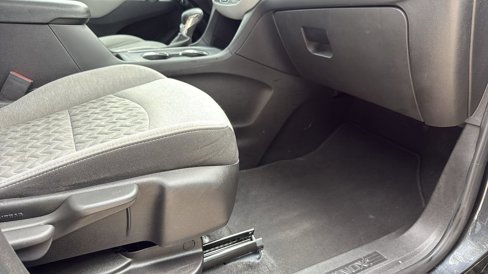 Used 2022 Chevrolet Equinox LS w/ LS Convenience Package image 25