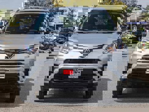 Used 2018 Toyota RAV4 LE image 2