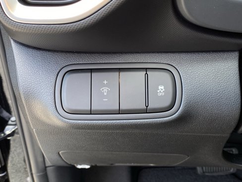 New 2025 Hyundai Venue SE image 10