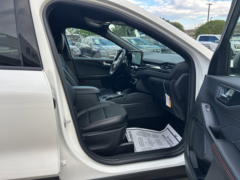 New 2025 Ford Escape ST-Line w/ Tech Pack #1 image 6