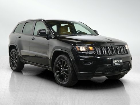 Used 2017 Jeep Grand Cherokee Altitude image 7