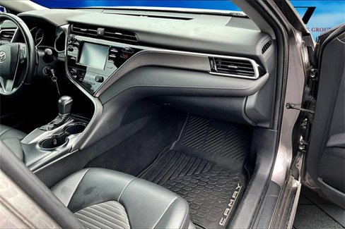 Used 2018 Toyota Camry SE image 17