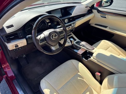 Used 2017 Lexus ES 350 w/ Luxury Package image 9
