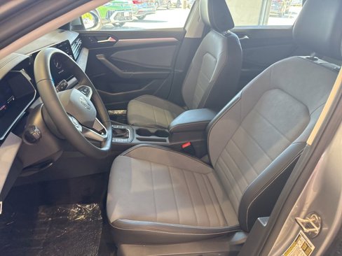 New 2025 Volkswagen Jetta SE image 10