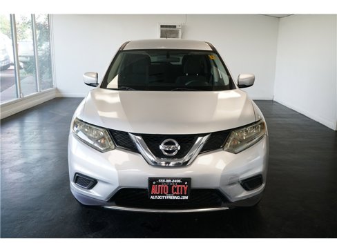Used 2016 Nissan Rogue S image 2