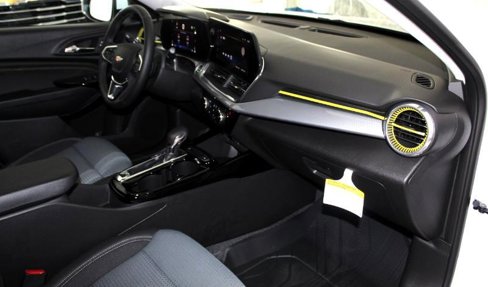 New 2025 Chevrolet Trax LT w/ Driver Confidence Package image 22