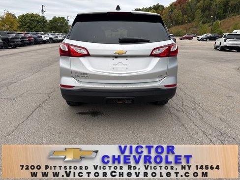 Used 2020 Chevrolet Equinox LS w/ LS Convenience Package image 4