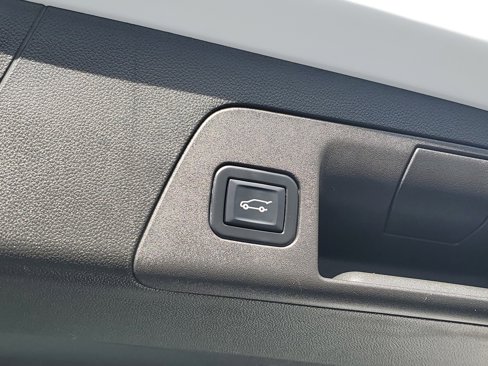 Used 2022 Buick Envision Essence w/ Safety Package image 10