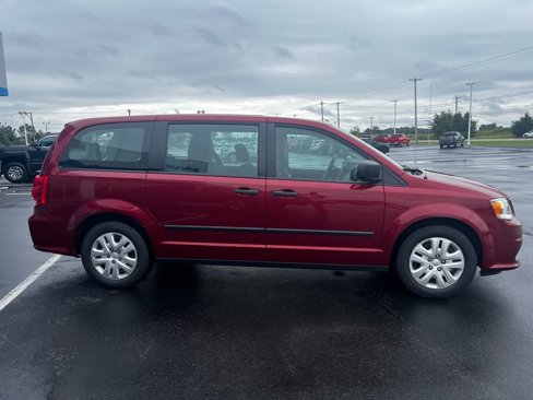 Used 2016 Dodge Grand Caravan American Value Package image 4