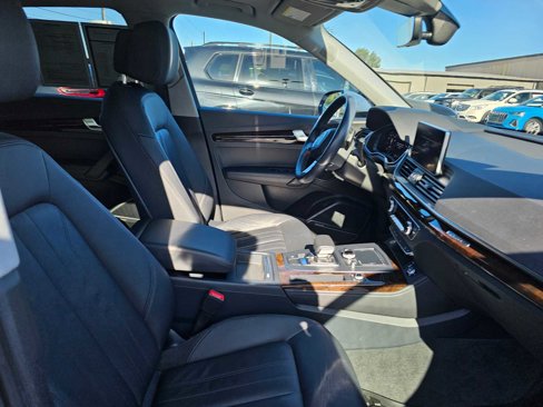 Used 2018 Audi Q5 Prestige w/ Prestige Package image 11