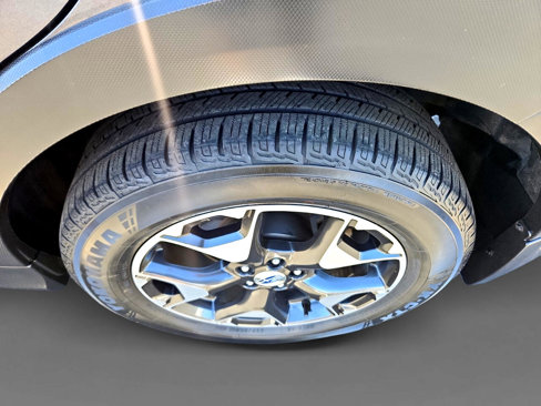 Used 2018 Subaru Crosstrek 2.0i Premium w/ Eyesight System image 14