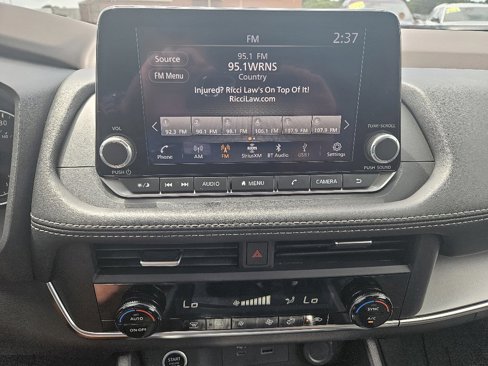 Used 2023 Nissan Rogue SV image 14