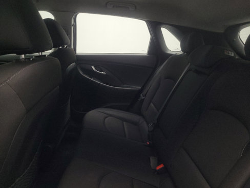 Used 2018 Hyundai Elantra GT image 18
