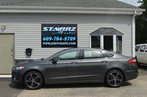 Used 2015 Ford Fusion SE w/ Equipment Group 202A image 2