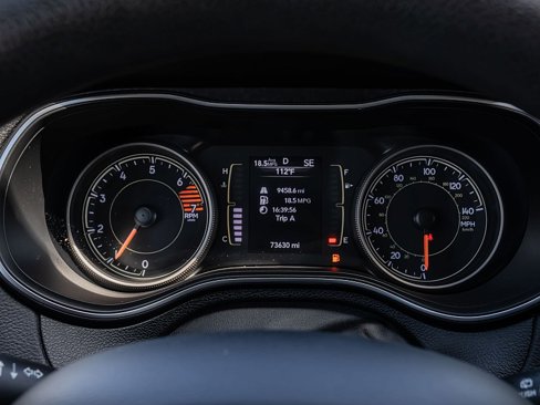 Used 2019 Jeep Cherokee Latitude w/ Popular Appearance Group image 32