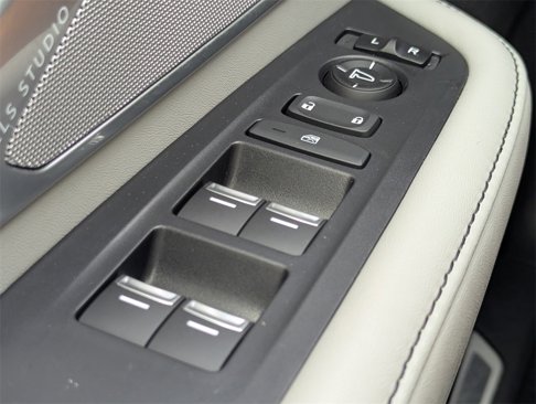 Used 2019 Acura RDX AWD w/ Advance Package image 18