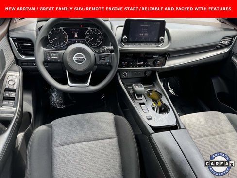 Used 2021 Nissan Rogue SV image 2