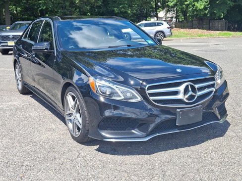 Used 2015 Mercedes-Benz E 400 4MATIC Sedan image 2
