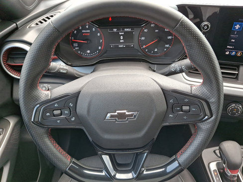 Certified 2024 Chevrolet Trax RS w/ Driver Confidence Package image 18