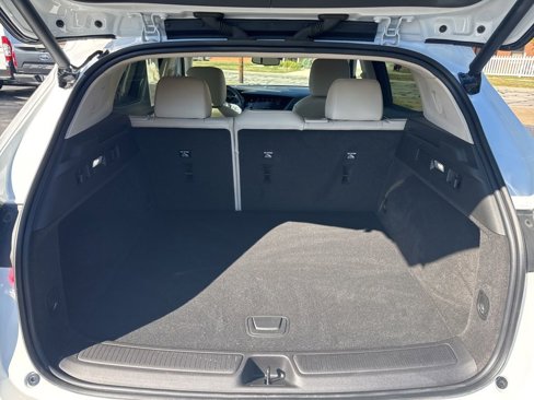 Used 2022 Buick Envision Essence w/ Safety Package image 35