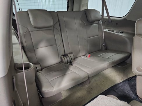 Used 2015 Chevrolet Suburban LTZ image 8