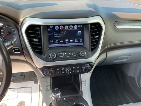 Used 2019 GMC Acadia SLT image 11