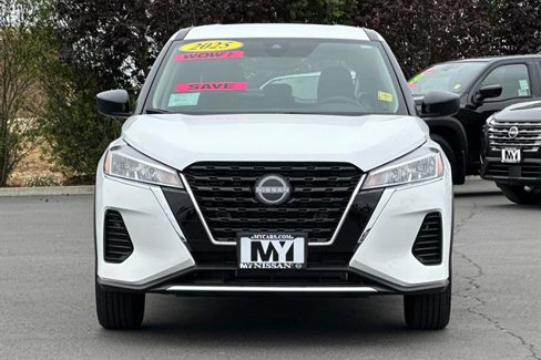 New 2025 Nissan Kicks Play S image 9