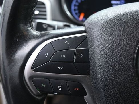 Used 2018 Jeep Grand Cherokee Limited image 22