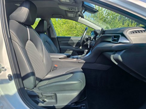 Used 2021 Toyota Camry SE image 40