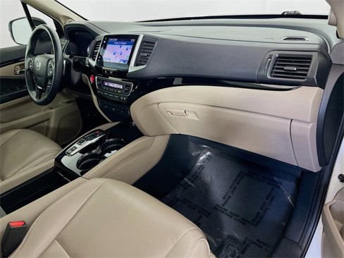 Used 2016 Honda Pilot Touring image 32
