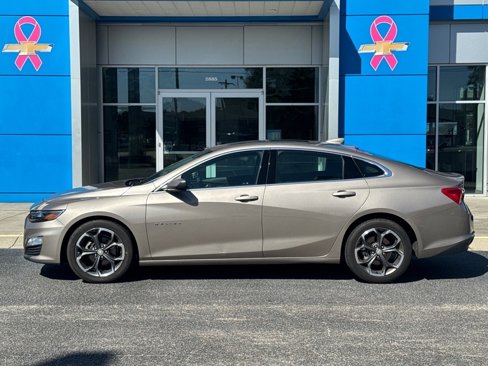 Used 2023 Chevrolet Malibu LT image 2