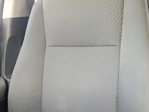 Used 2016 Toyota Highlander LE image 9