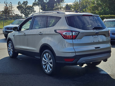 Used 2018 Ford Escape Titanium image 4