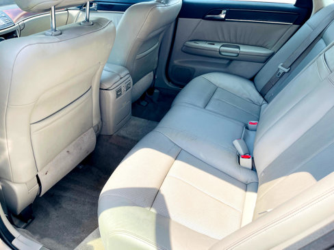 Used 2010 INFINITI M35 x w/ Technology Pkg image 18