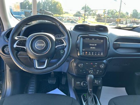 Certified 2023 Jeep Renegade Altitude w/ Convenience Group I image 11