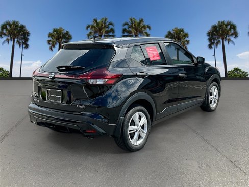 Certified 2021 Nissan Kicks S image 5
