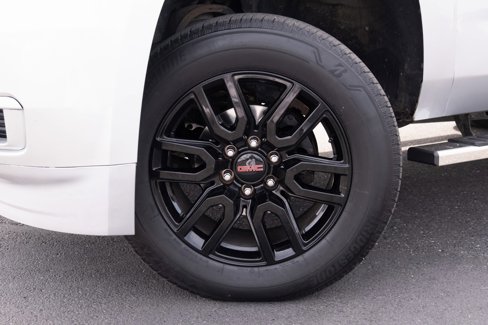 Used 2015 Chevrolet Tahoe LT image 24