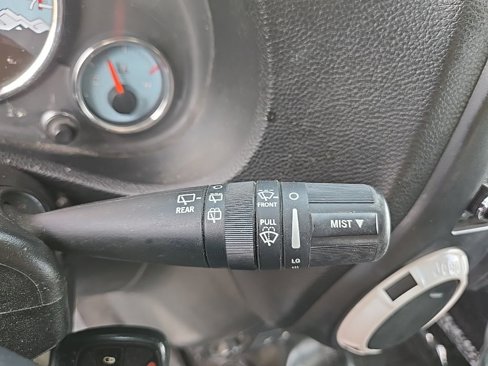 Used 2014 Jeep Wrangler Unlimited Sahara image 17