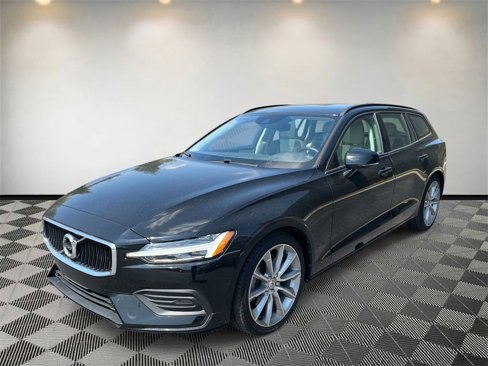 Used 2020 Volvo V60 T5 Momentum image 7