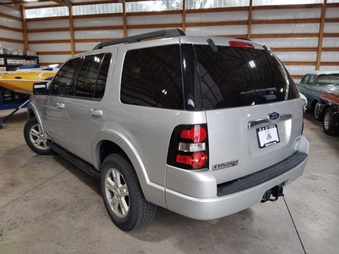 Used 2010 Ford Explorer XLT image 7