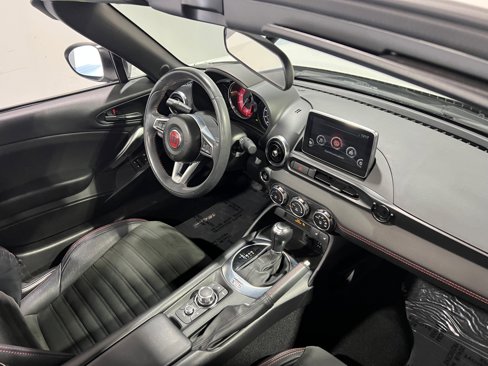 Used 2017 FIAT 124 Spider Abarth image 46