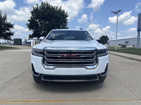 Used 2023 GMC Acadia SLE w/ Driver Convenience Package image 3