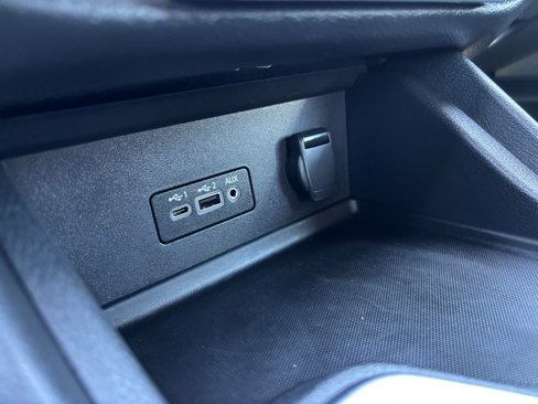 Used 2023 Nissan Sentra SV image 35