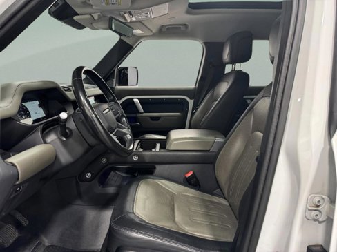 Certified 2021 Land Rover Defender 110 X-Dynamic HSE image 28
