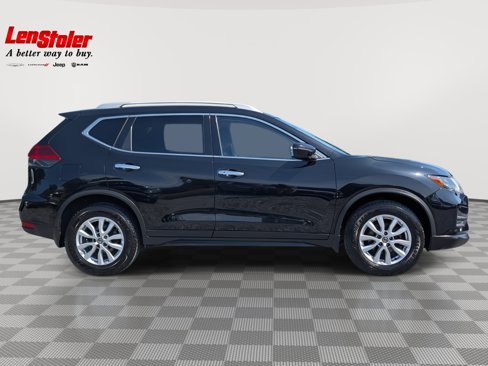 Used 2018 Nissan Rogue SV image 6