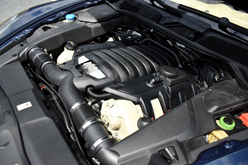 Used 2013 Porsche Cayenne GTS image 47