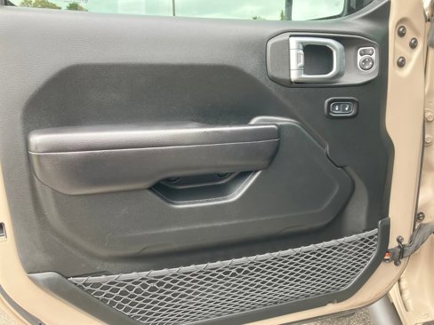 Used 2019 Jeep Wrangler Unlimited Sport S image 26